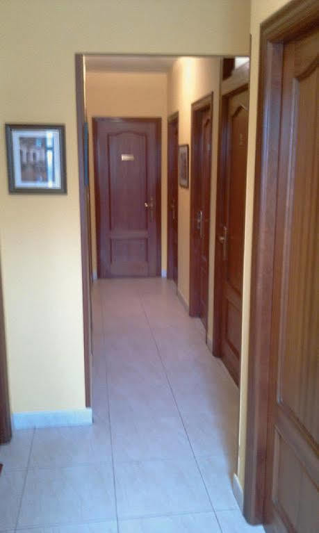 Pension La Casina Oviedo Exteriér fotografie